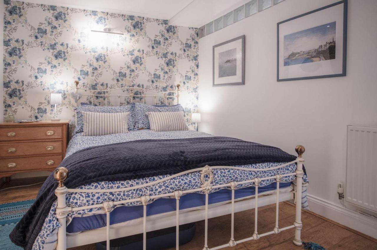 Goscar Court - 1 Bedroom Apartment - טנבי מראה חיצוני תמונה