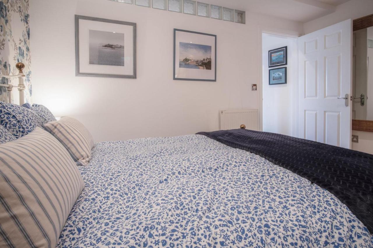 Goscar Court - 1 Bedroom Apartment - טנבי מראה חיצוני תמונה